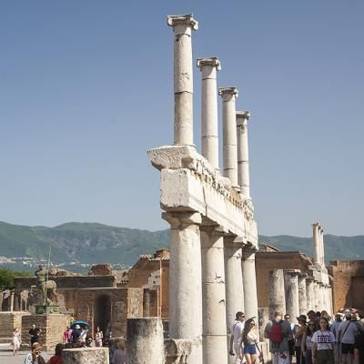 Pompeii 63